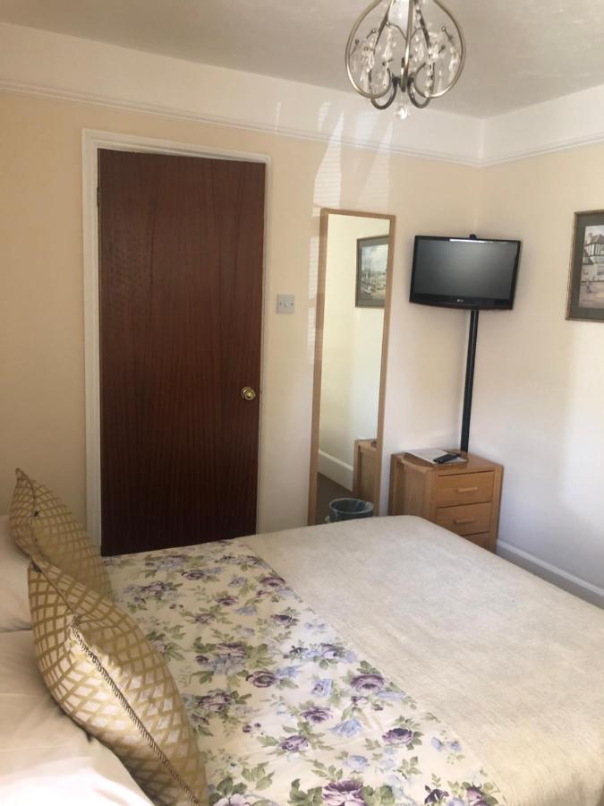 Auplands En-Suite Rooms Lymington Dış mekan fotoğraf